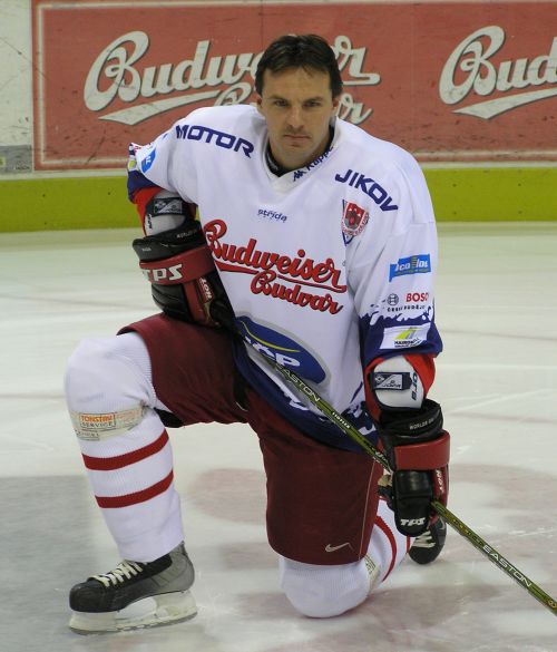Obrázek “http://hokejcb.cz/foto/hraci/jancarik_cely.jpg” nelze zobrazit, protože obsahuje chyby. Obrázek “http://hokejcb.cz/foto/hraci/jancarik_cely.jpg” nelze zobrazit, protože obsahuje chyby.